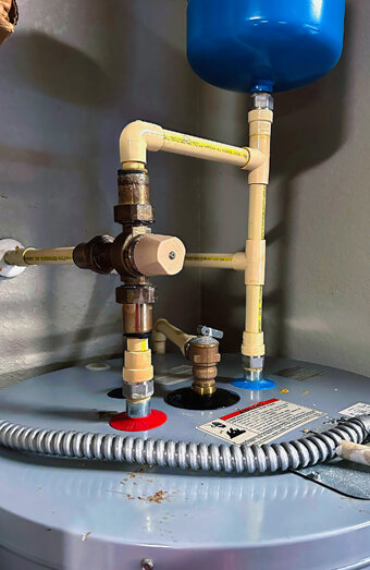 https://wanneroohotwater.com.au/uploads/2025/06/electric-hot-water-system-73015.jpg