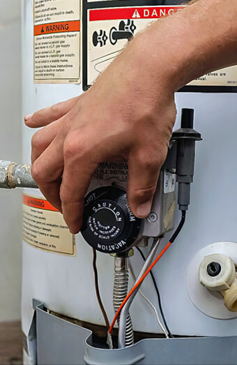 https://wanneroohotwater.com.au/uploads/2025/06/hot-water-servicing-68760.jpg