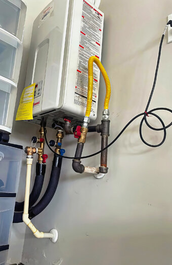 https://wanneroohotwater.com.au/uploads/2025/06/instant-hot-water-systems-65049.jpg